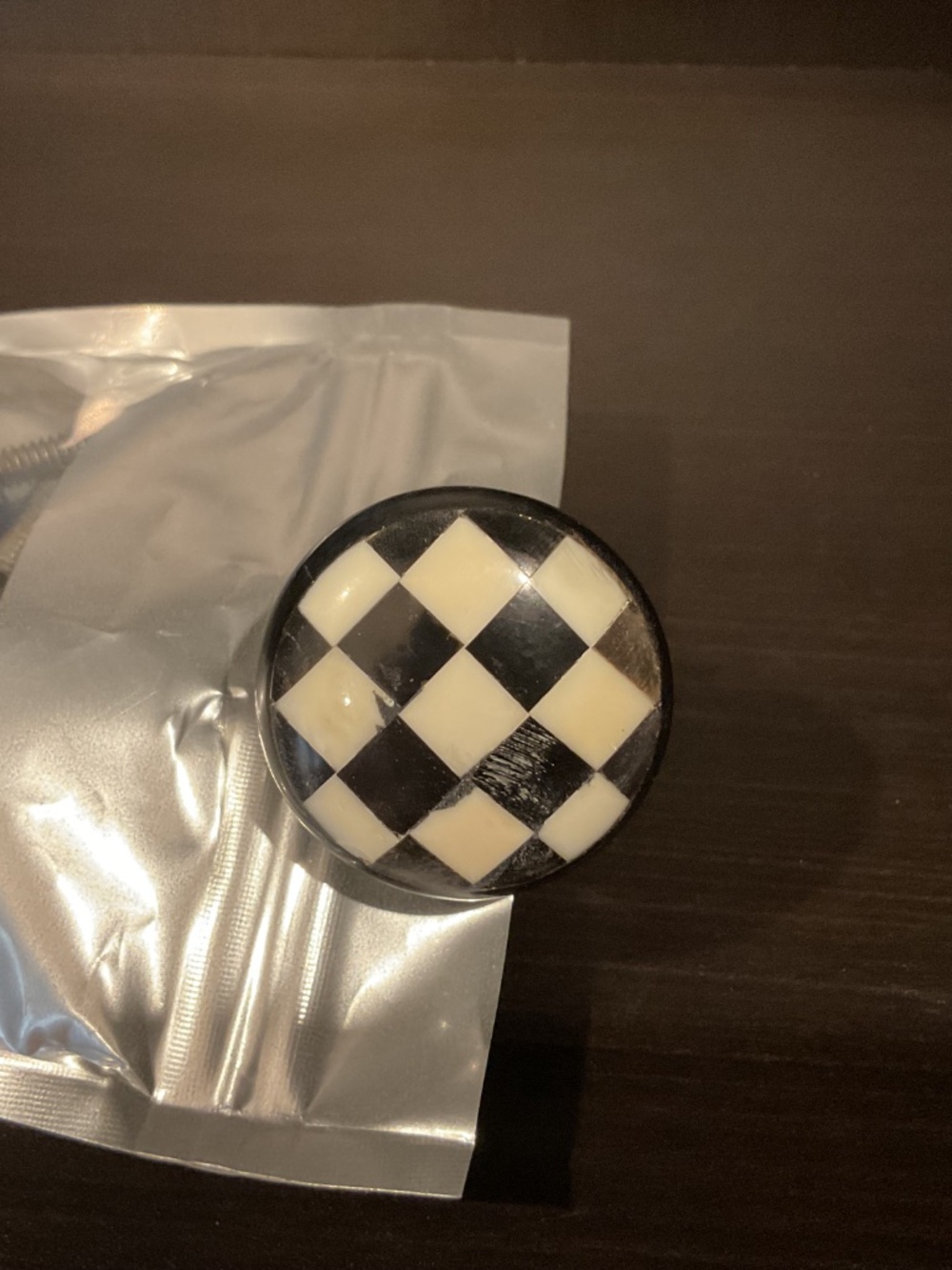 Unique check knobs - Picture 2 of 3